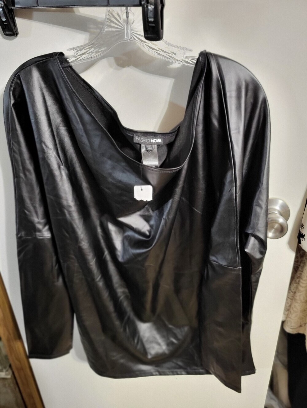 NEW FASHION NOVA SHINY OFF SHOULDER TOP SZ L